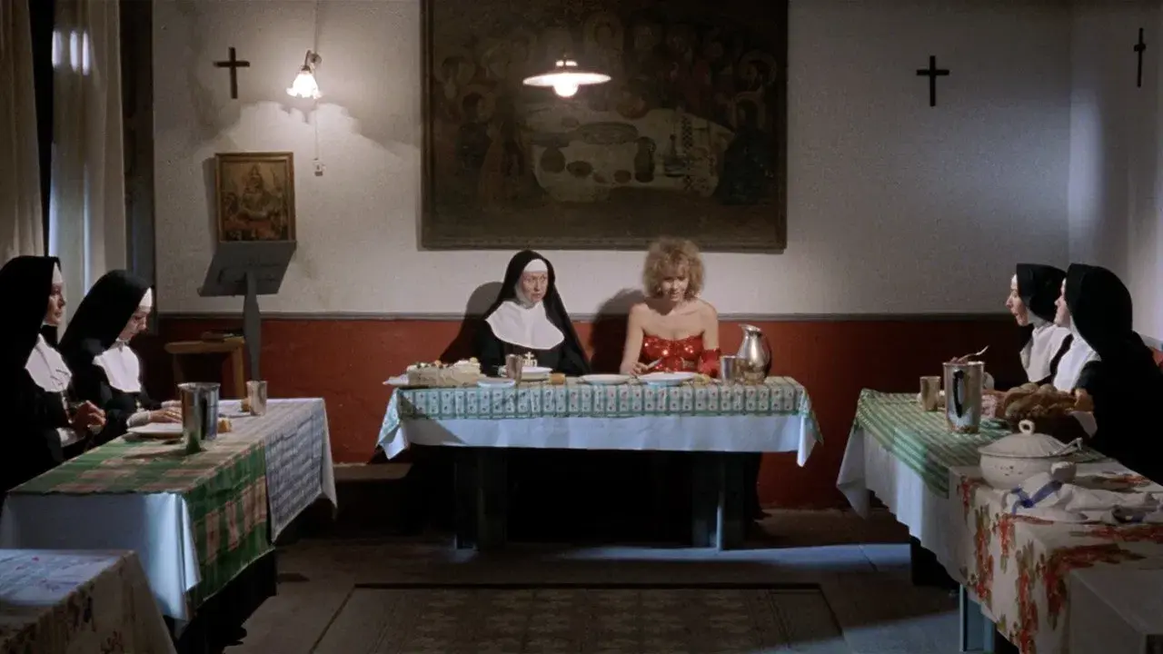 Entre tinieblas fondo