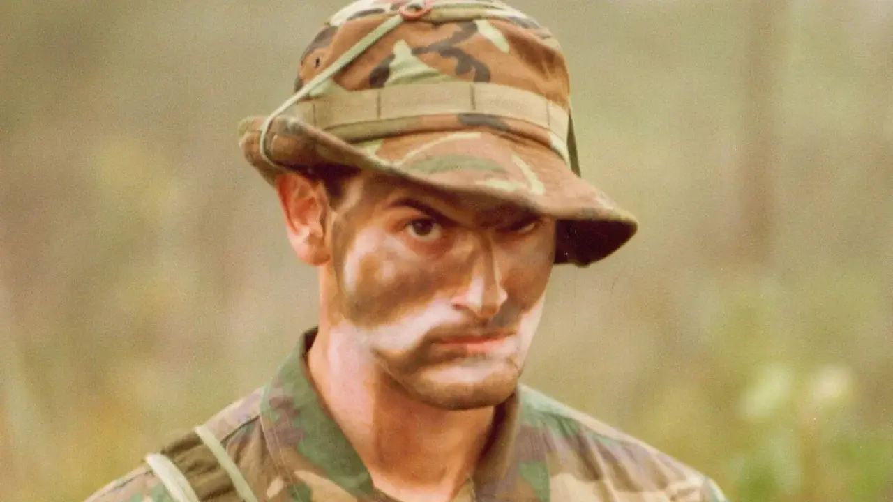 Stryker's War fondo