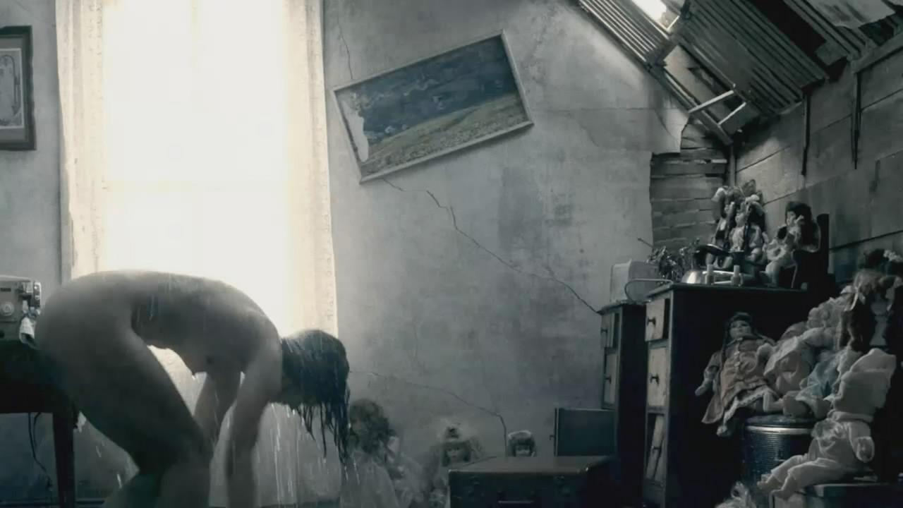 The Day fondo