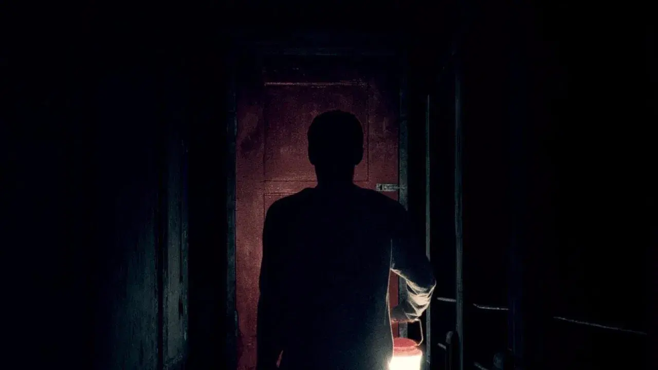 Llega de noche fondo