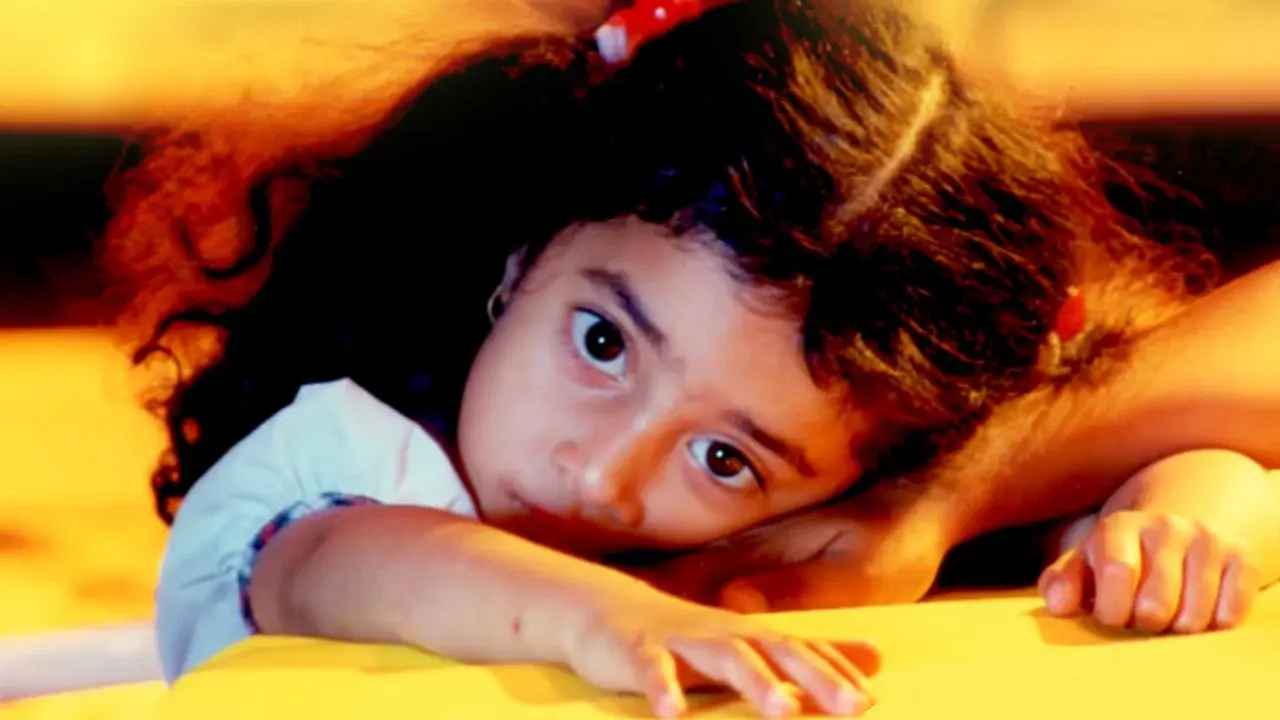 Little Soldiers fondo