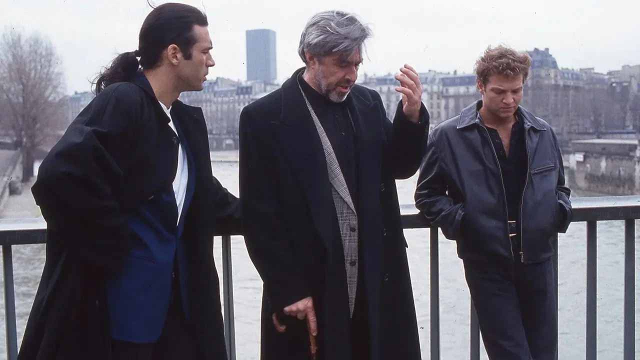 Highlander: Counterfeit fondo