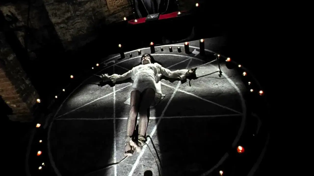 La casa del diablo fondo