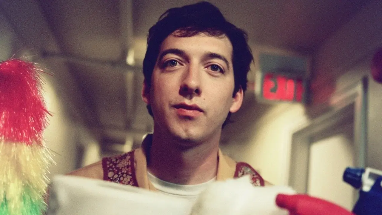 Man Maid fondo