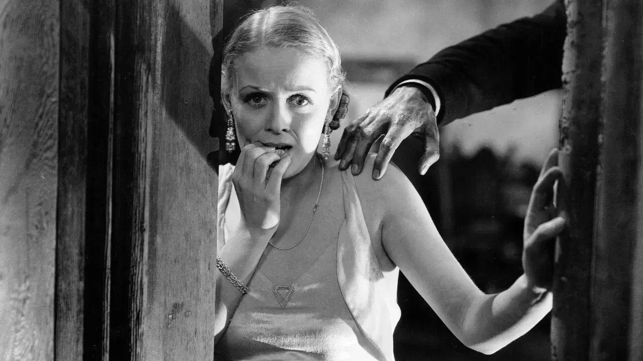 El caserón de las sombras fondo