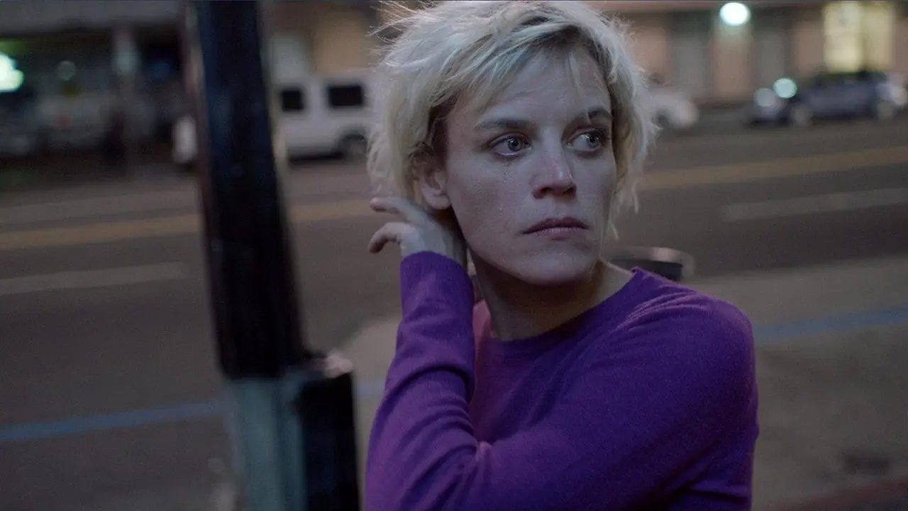 No Light and No Land Anywhere fondo