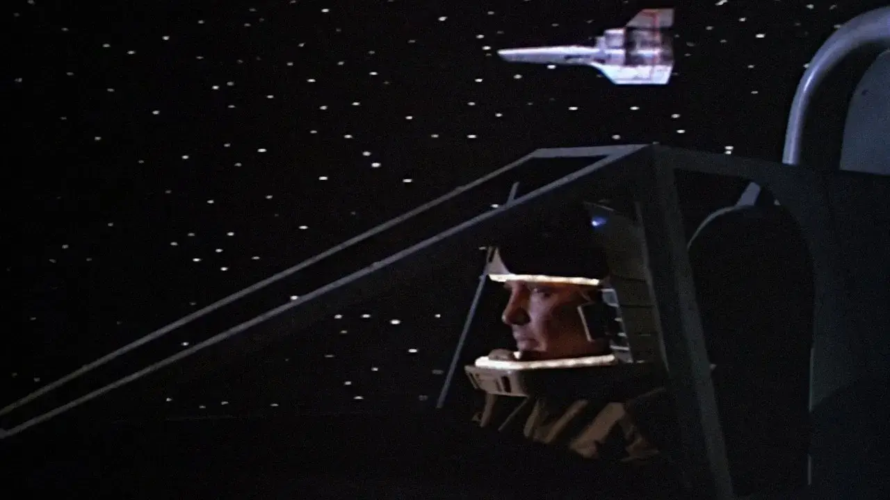 Misión Galáctica: Cylon ataca fondo