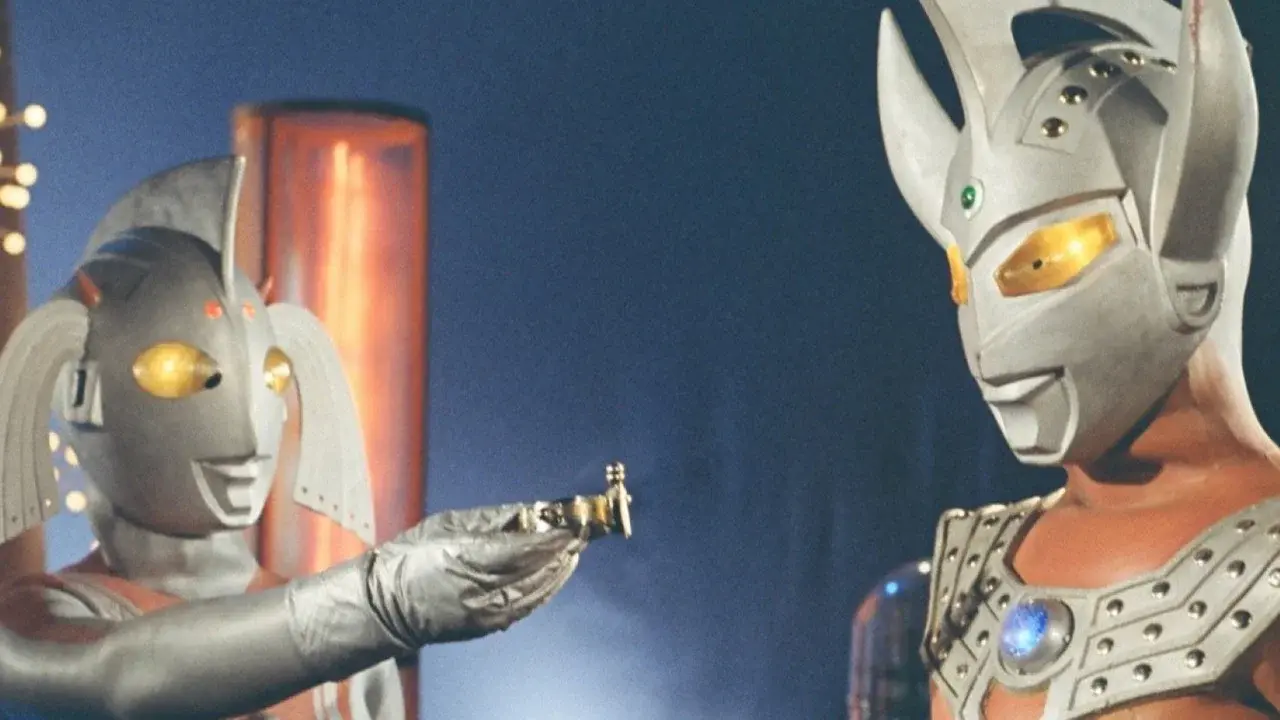 ウルトラマンタロウ fondo