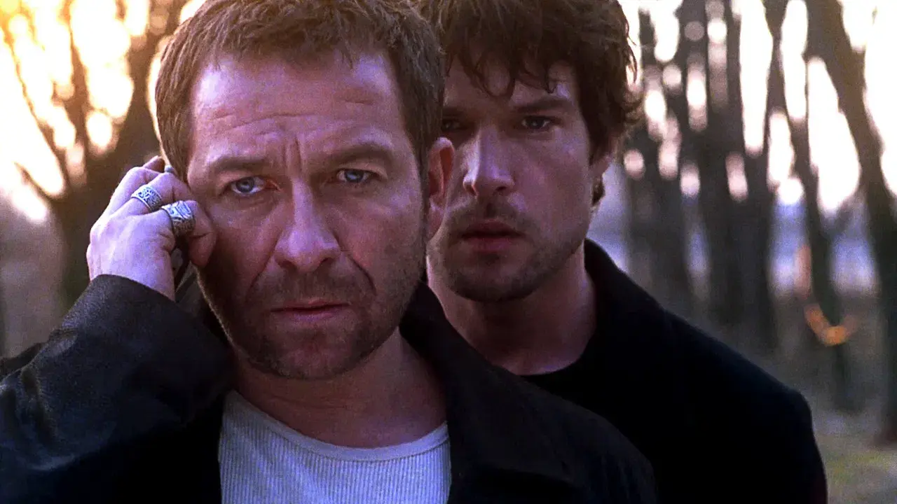 Ángeles y demonios 4: Revelación fondo