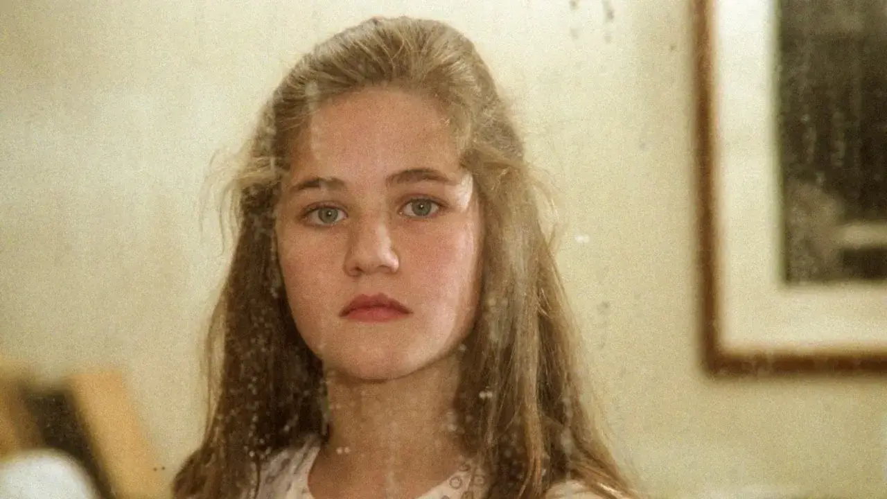 La adolescente fondo