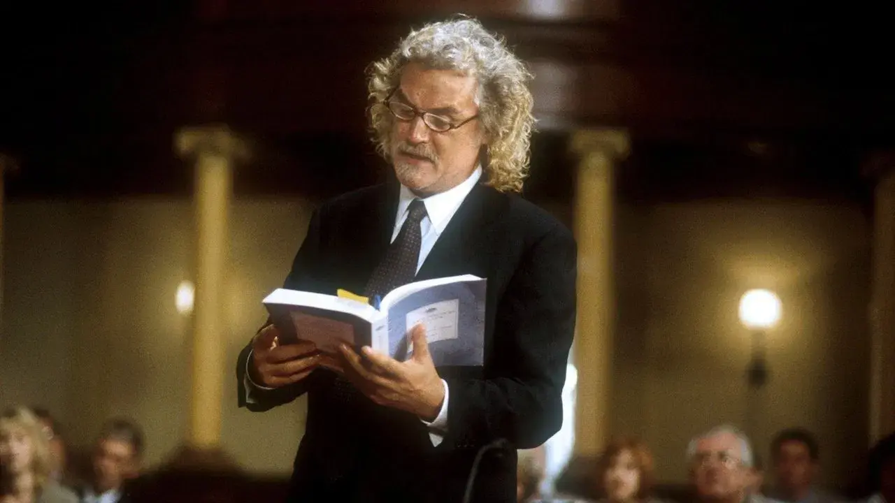 The Man Who Sued God fondo