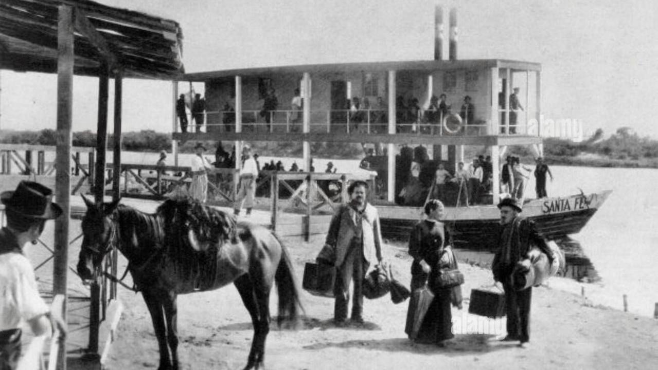 Passaporto rosso fondo