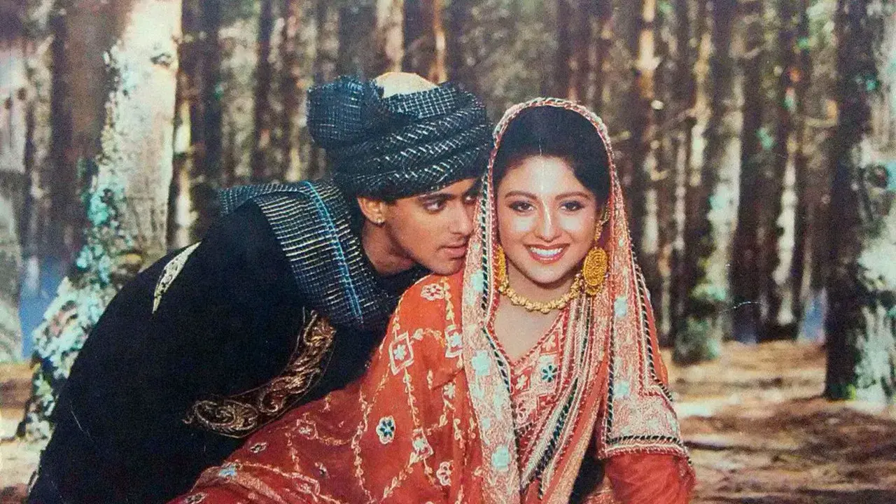 Sanam Bewafa backdrop