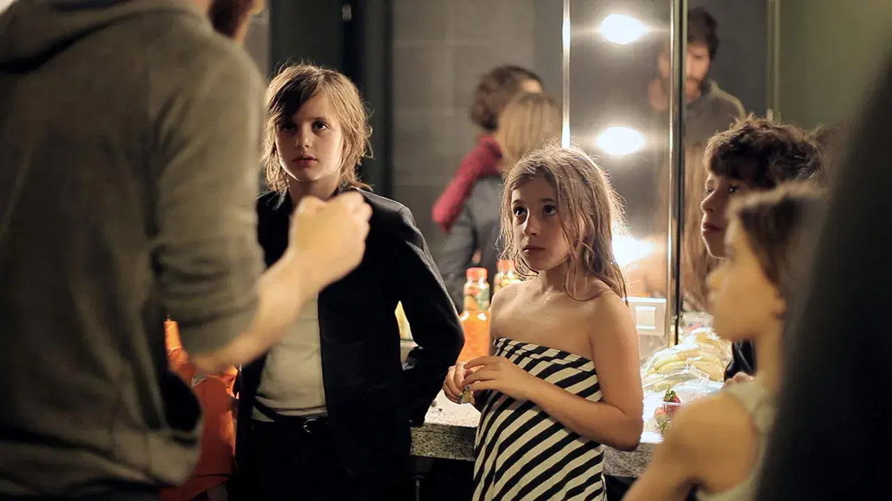 Los primeros días backdrop