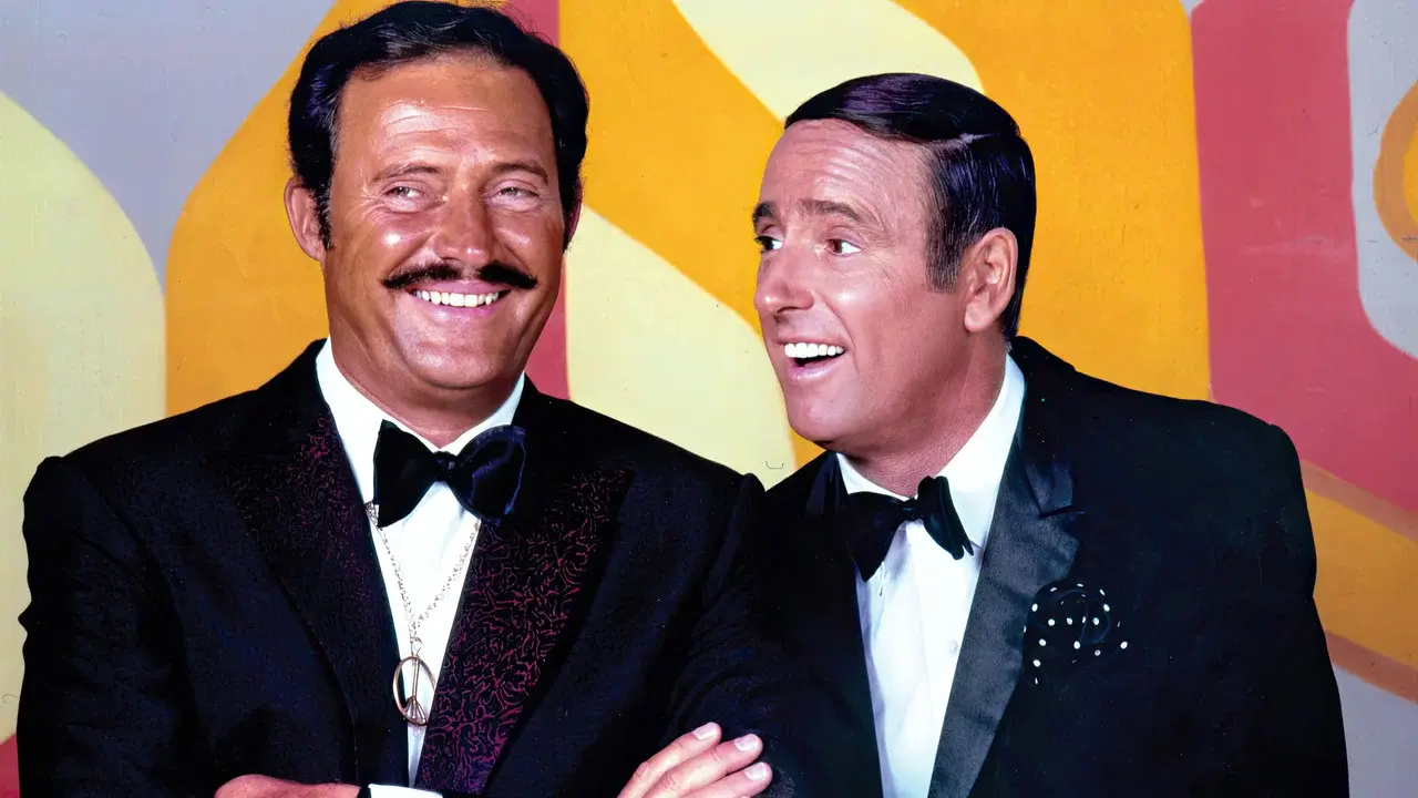 Rowan & Martin's Laugh-In fondo