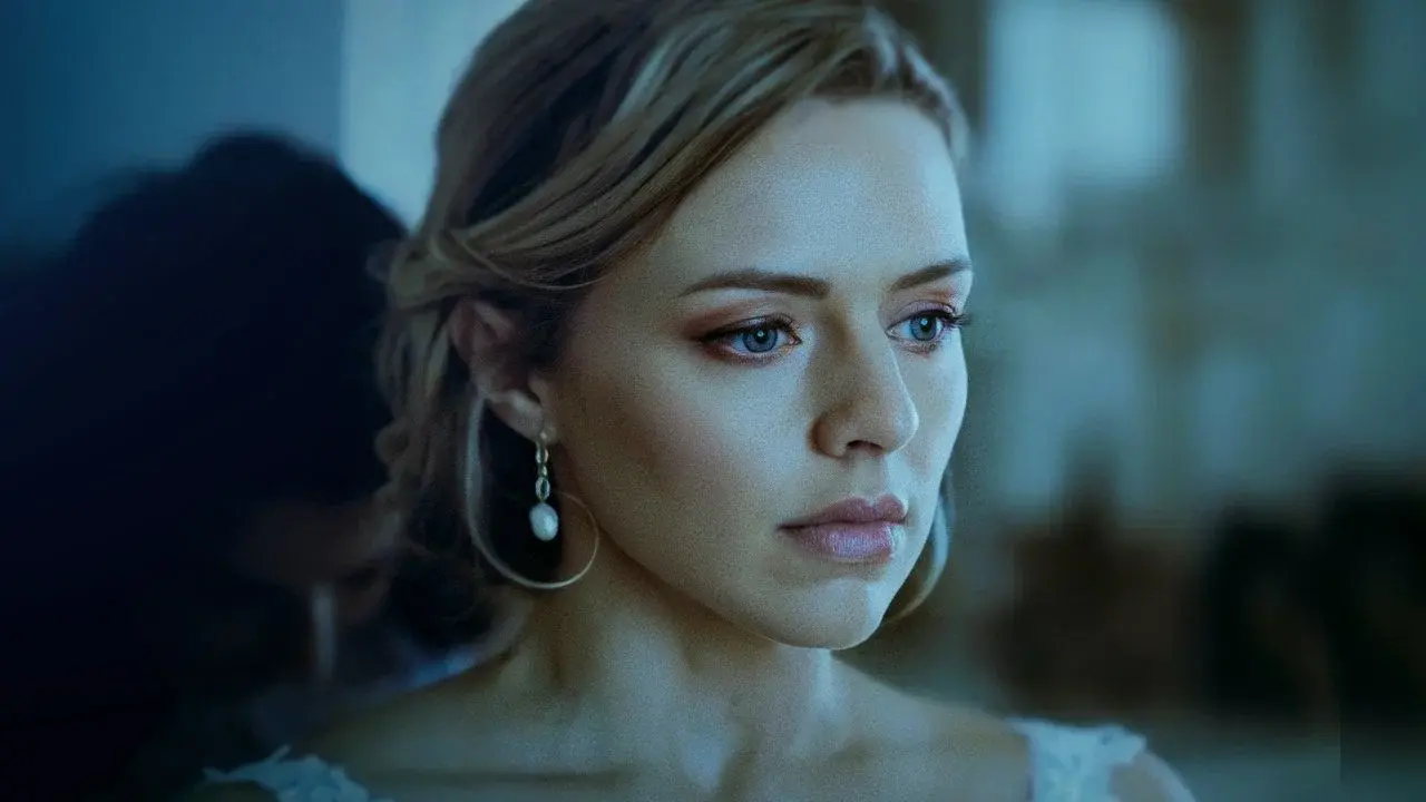 Betrayed by My Bridesmaid fondo