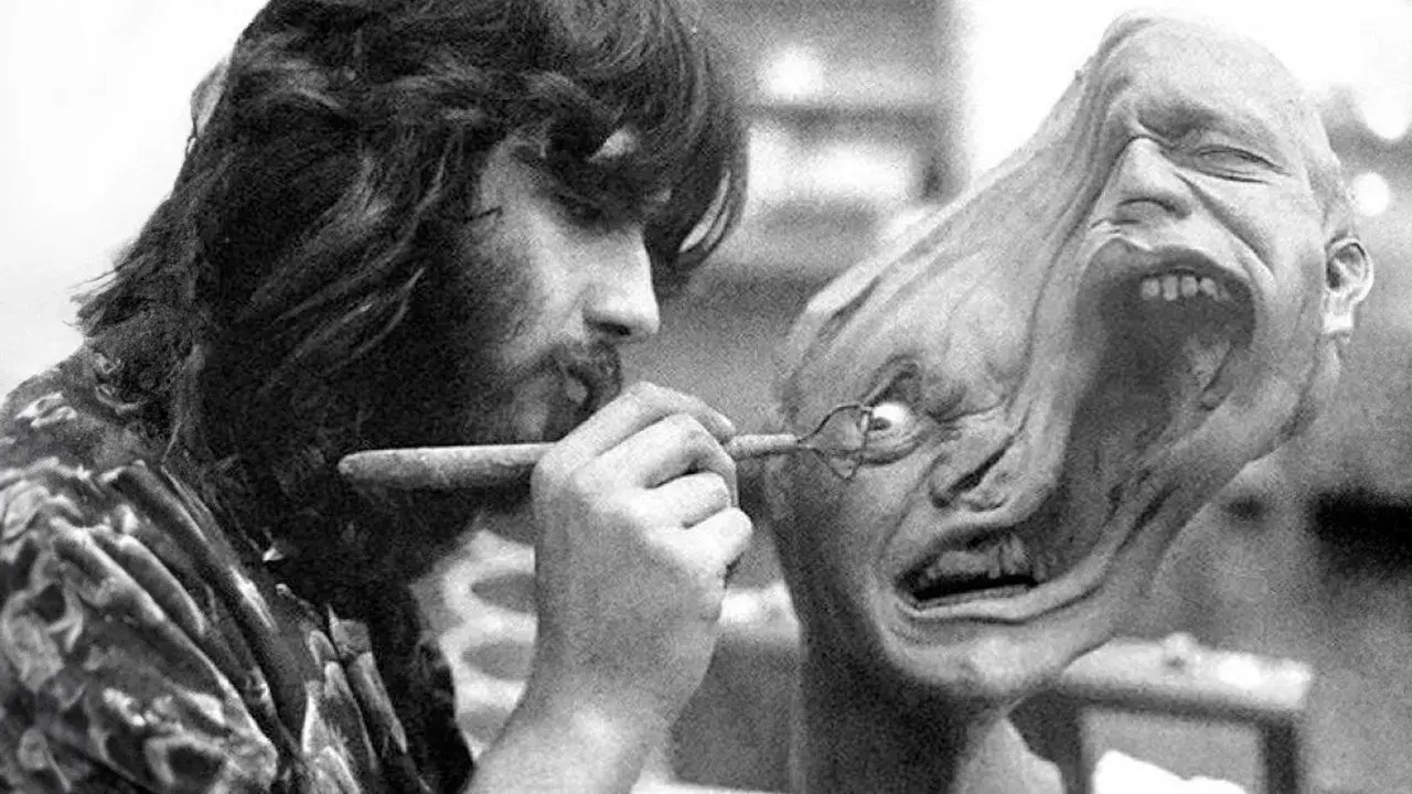 The Thing: Terror Takes Shape fondo