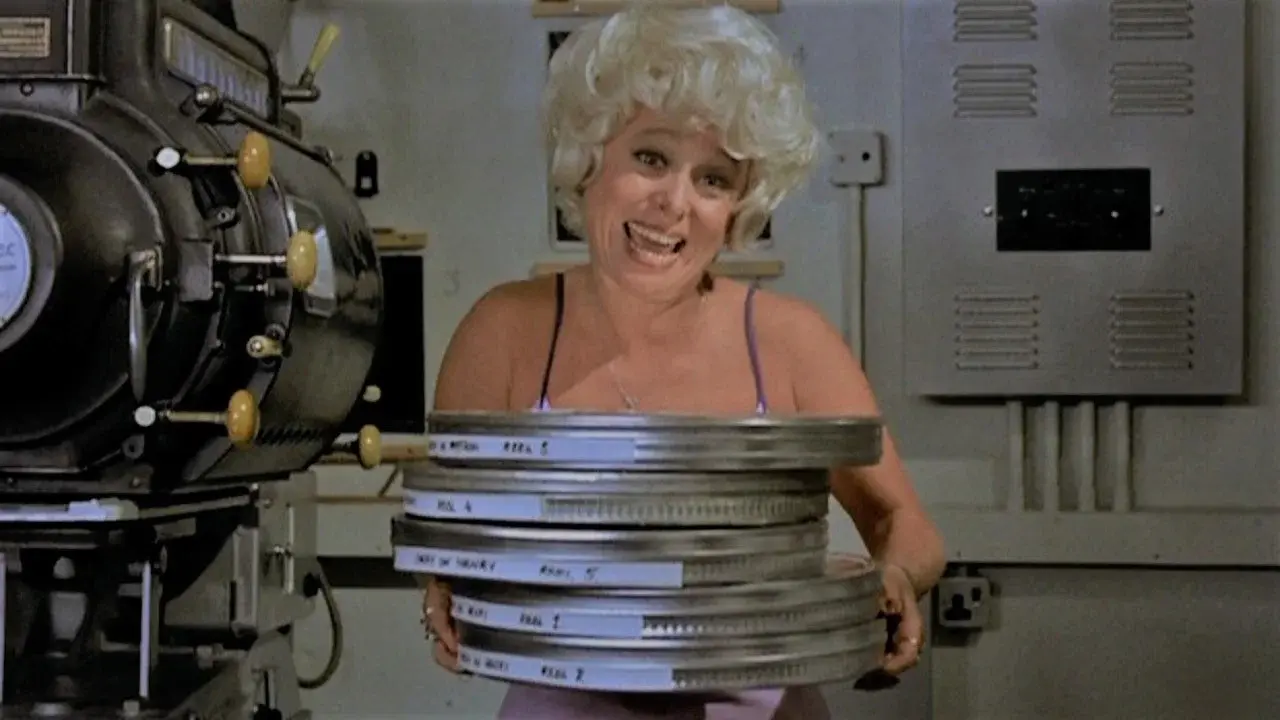 That's Carry On! fondo