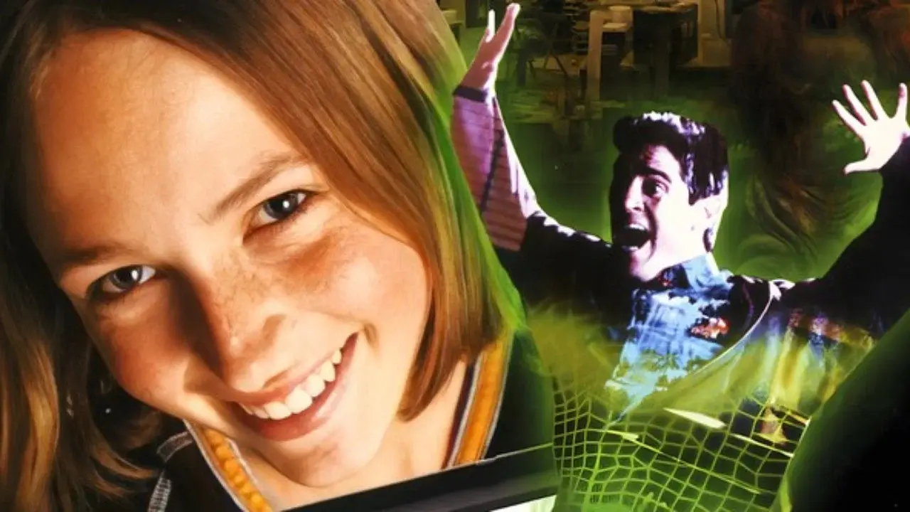 Un fantasma en la red fondo