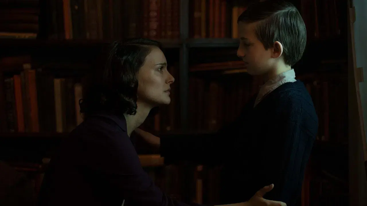 Una historia de amor y oscuridad fondo