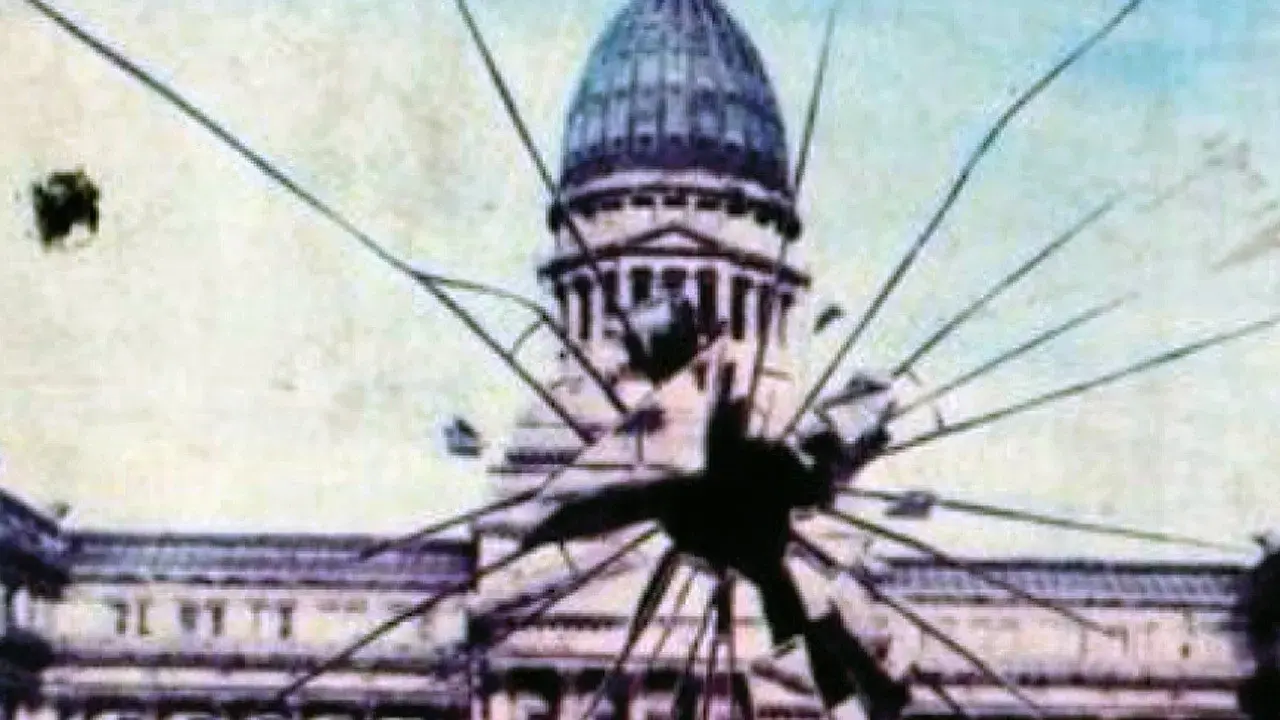 Asesinato en el Senado de la Nación fondo