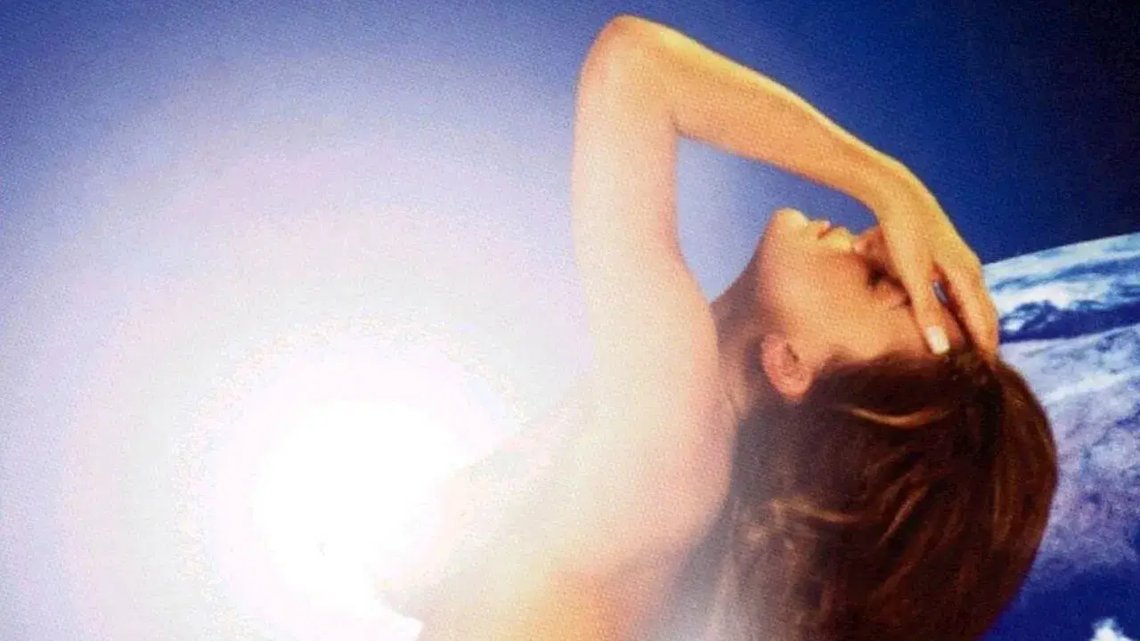 Emmanuelle in Space 2: A World of Desire fondo