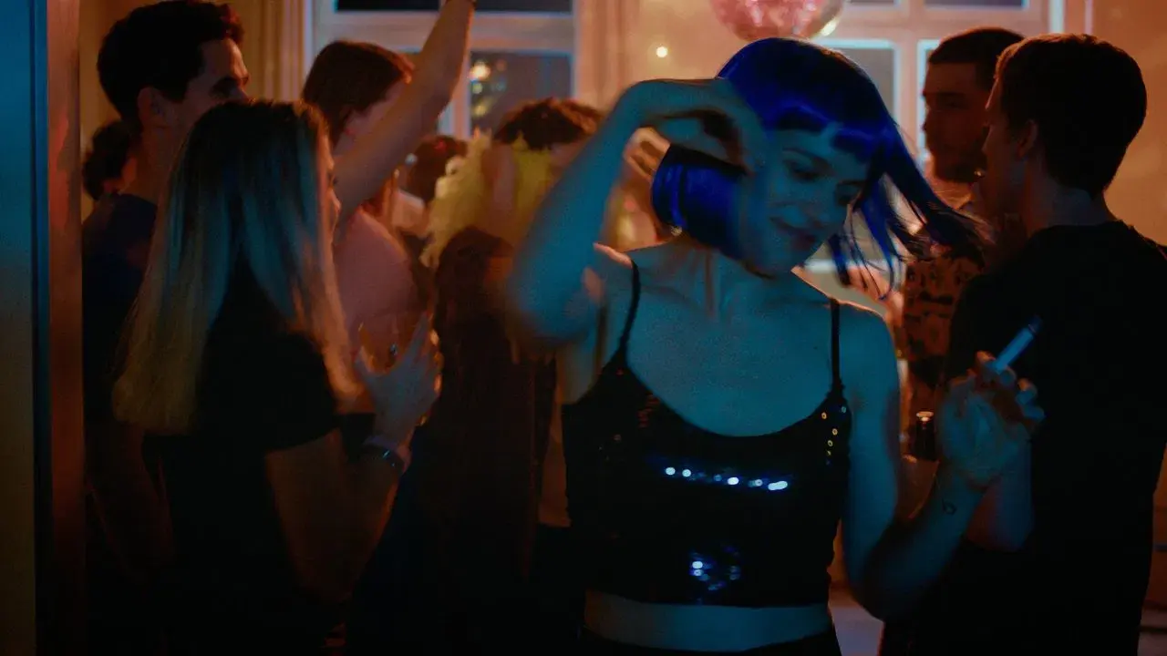 La chica y la araña fondo