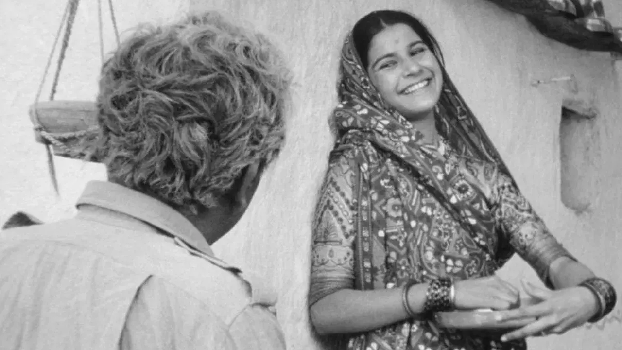 भुवन शोमे fondo