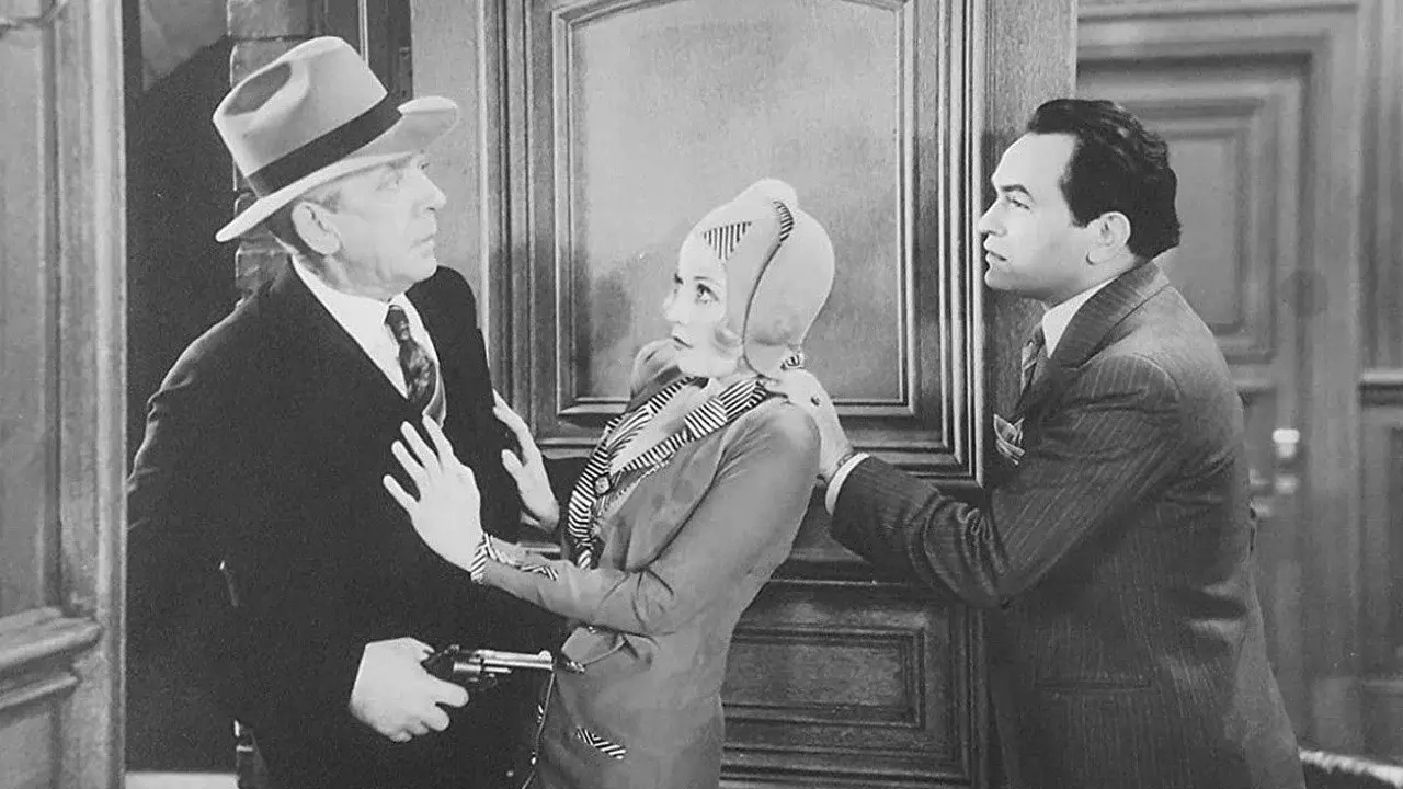 The Widow from Chicago fondo