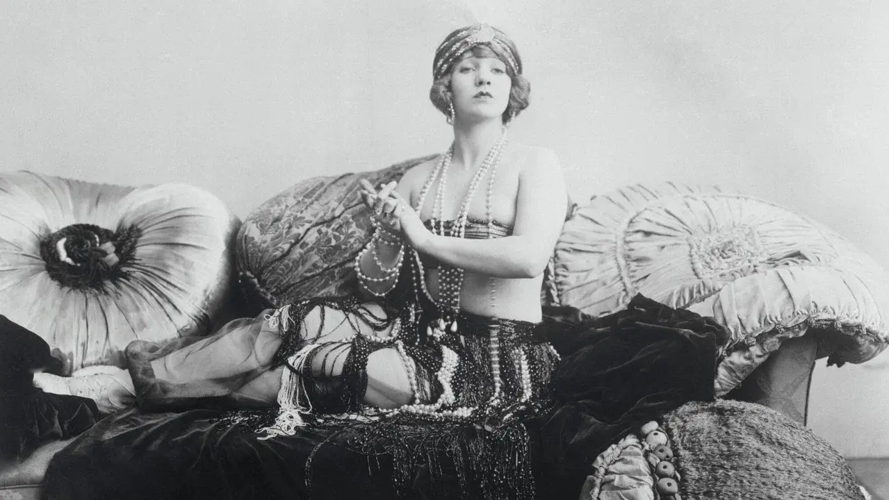 The Heart Specialist fondo