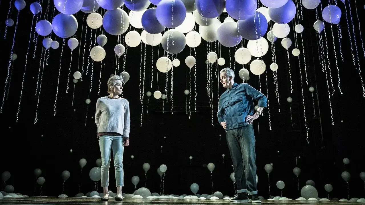 National Theatre Live: Constellations fondo