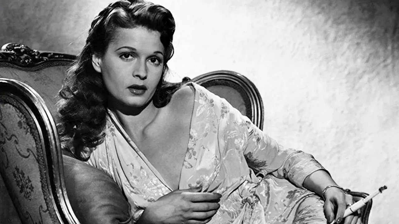 A Tale of Five Cities fondo