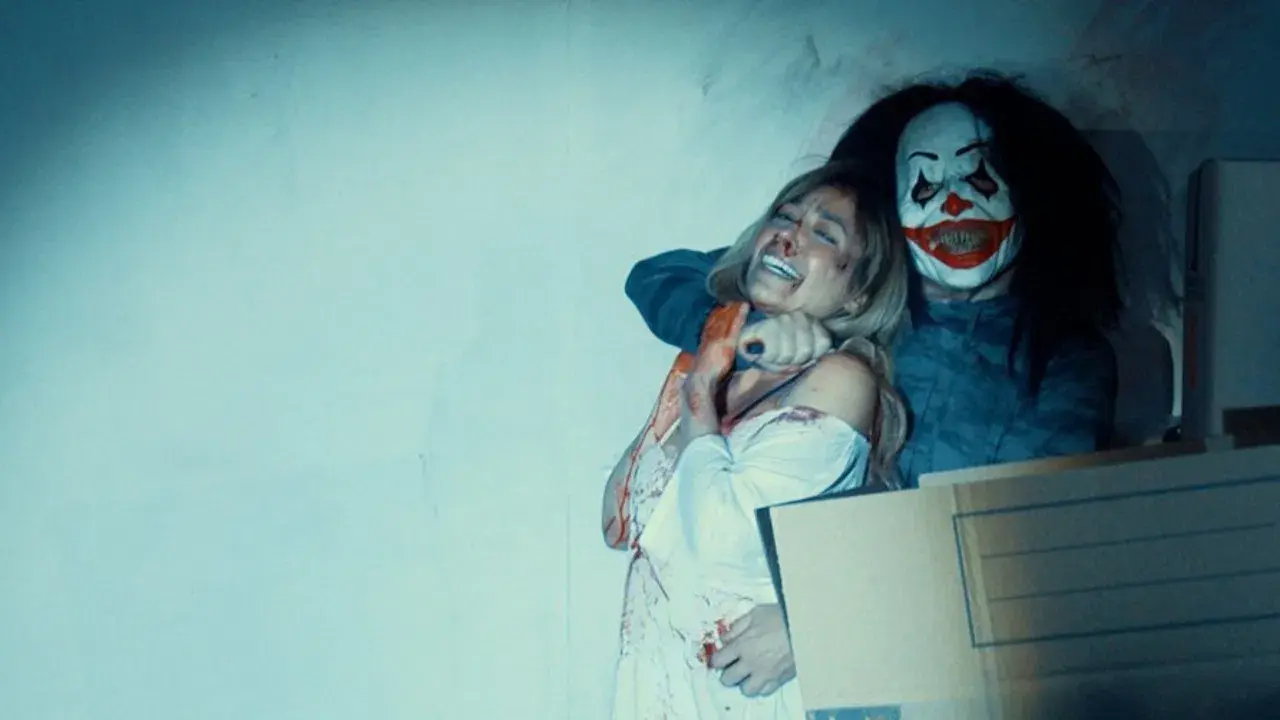 The House on Haunted Grounds fondo