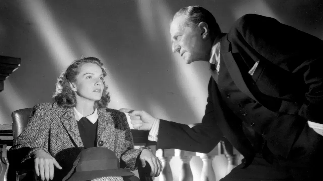 El extraño del tercer piso fondo