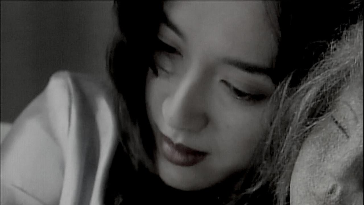 XX ダブルエックス 美しき凶器 fondo
