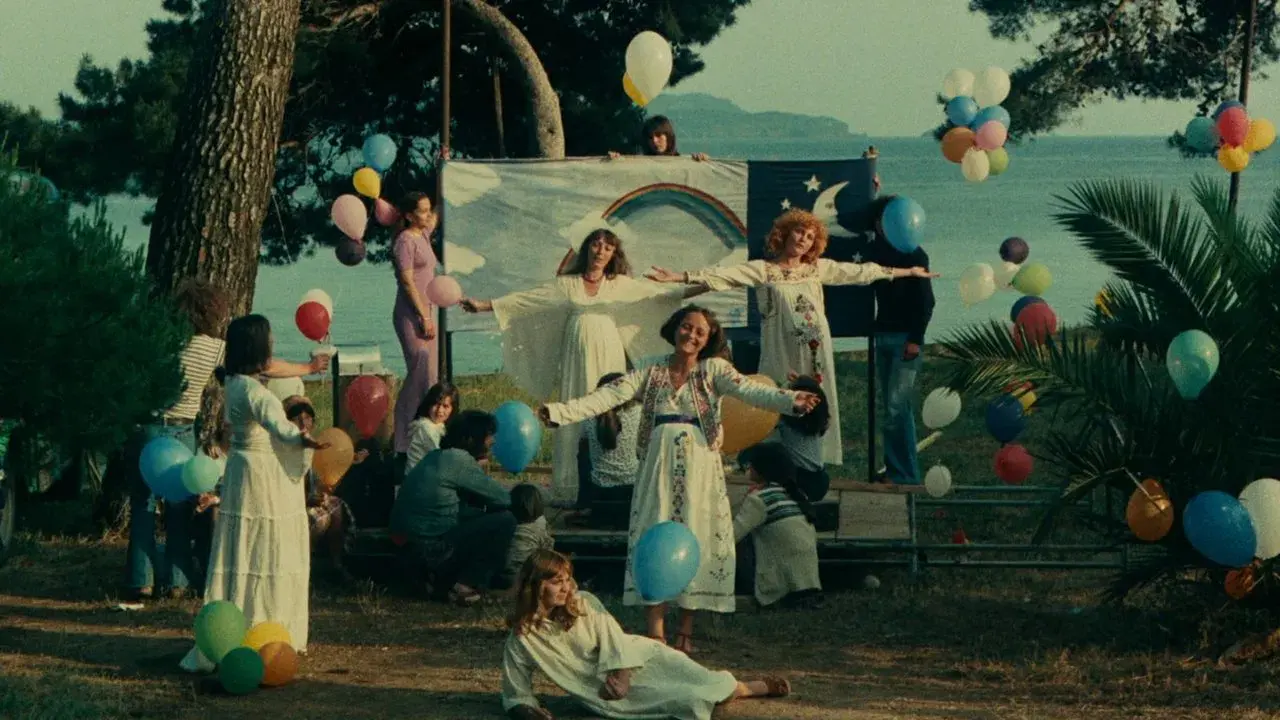 One Sings, the Other Doesn't backdrop