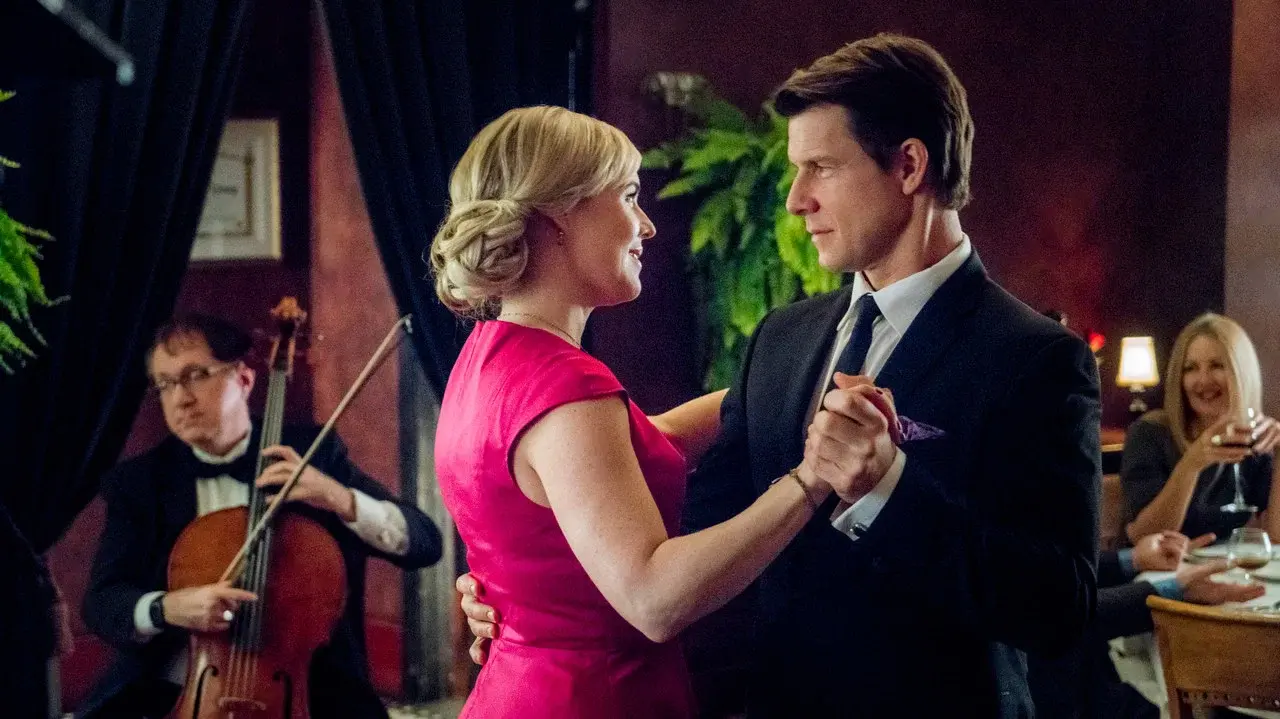 Signed, Sealed, Delivered: From the Heart fondo