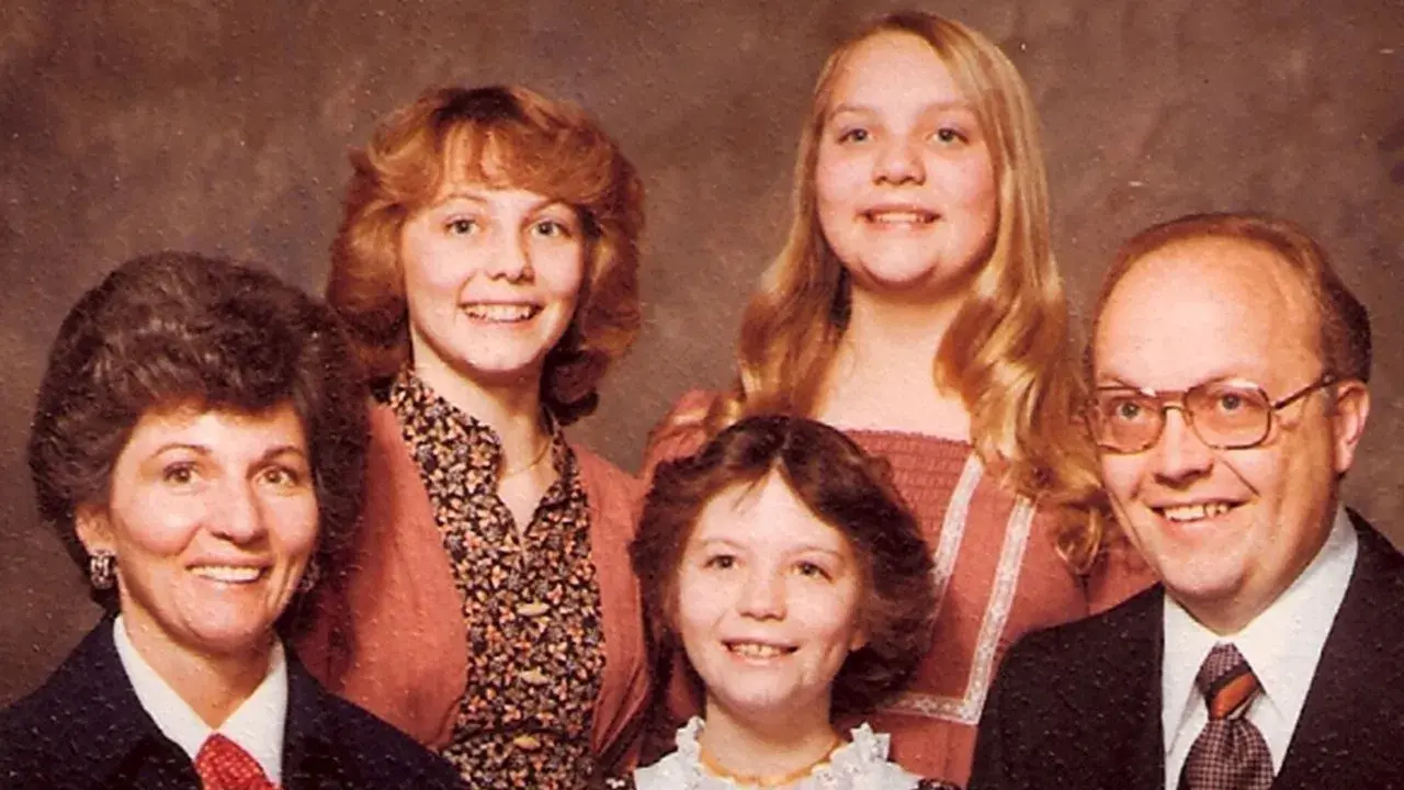 Abducted in Plain Sight fondo