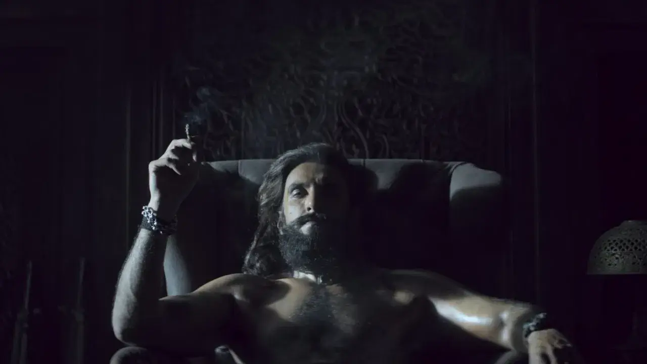 Dhurandhar: The Revenge backdrop