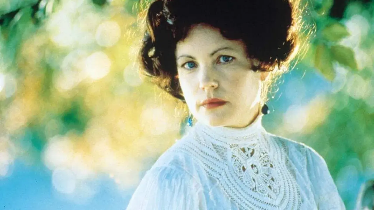 The House of Mirth backdrop