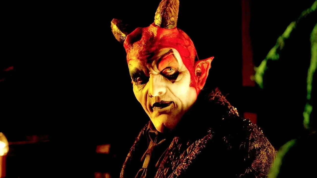 The Devil's Carnival fondo