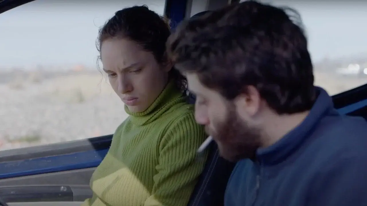 La chica nueva fondo