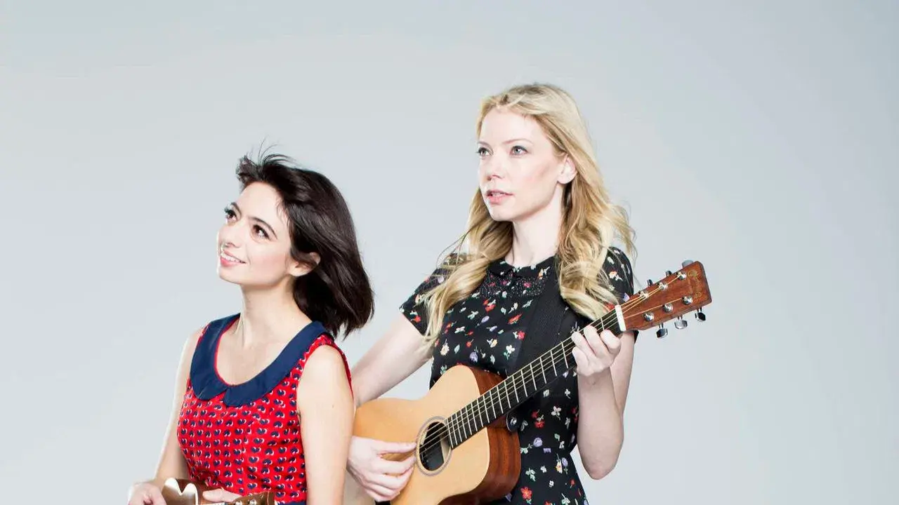 Garfunkel and Oates fondo
