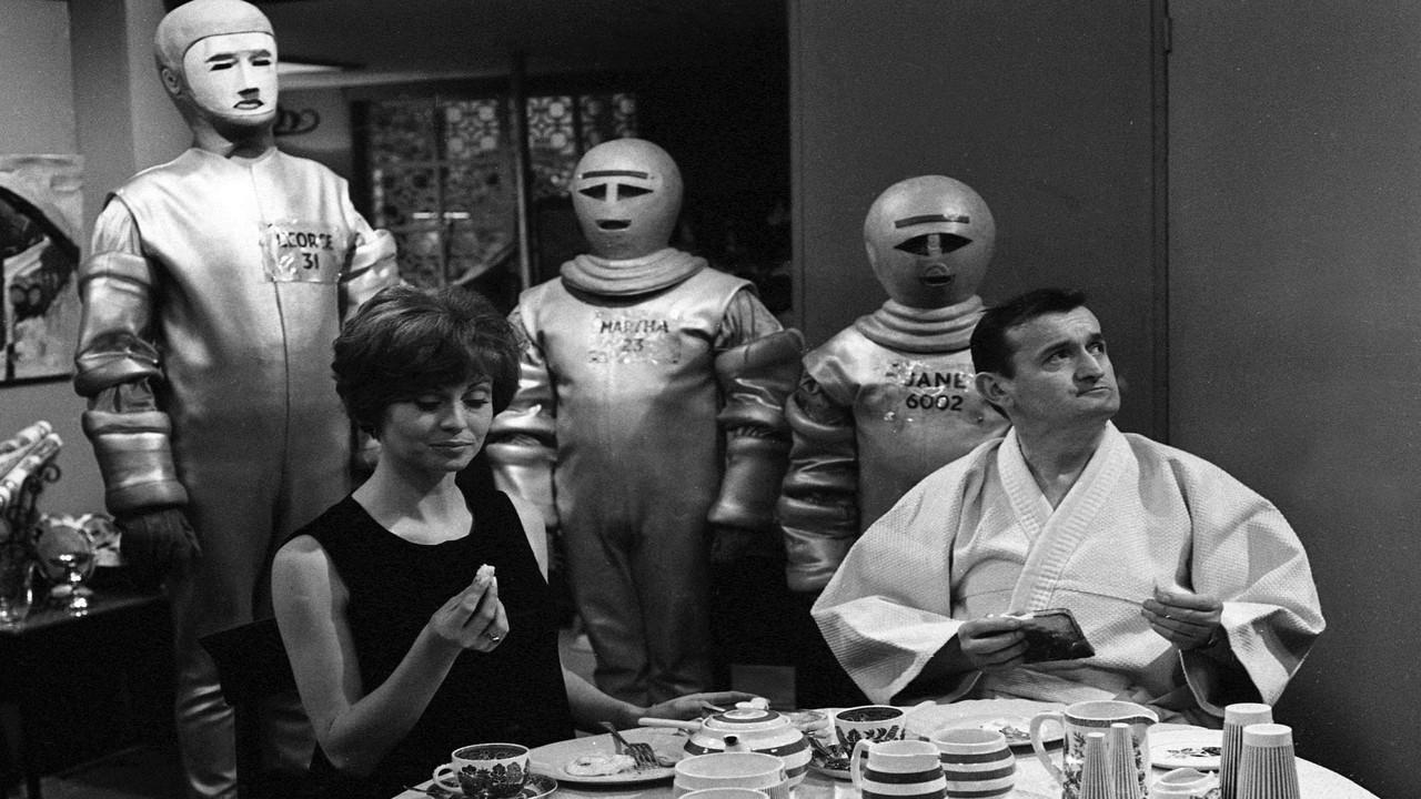 Out of the Unknown fondo