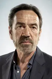 Robert Lindsay