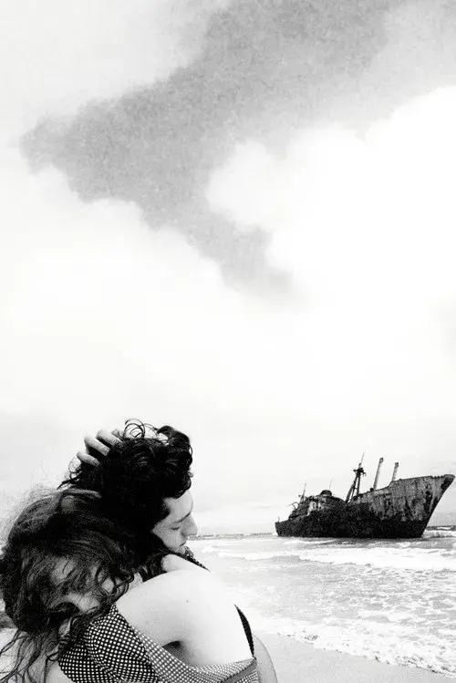 Tierra extranjera poster