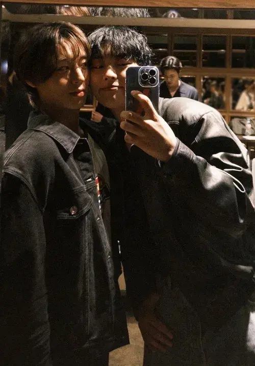 Un héroe débil poster