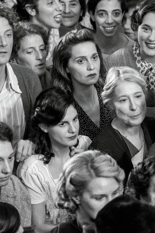 Siempre nos quedará mañana poster