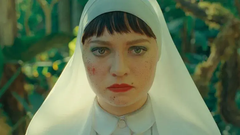 La trama fenicia - Fondo