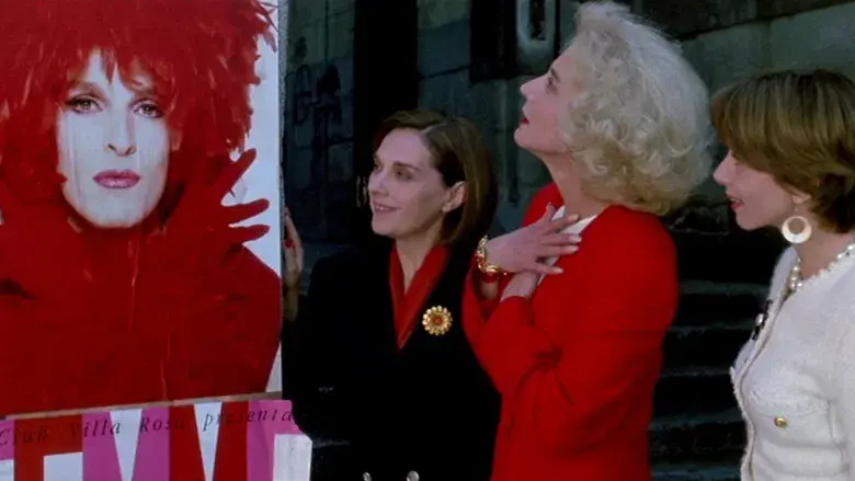 Tacones lejanos - Fondo